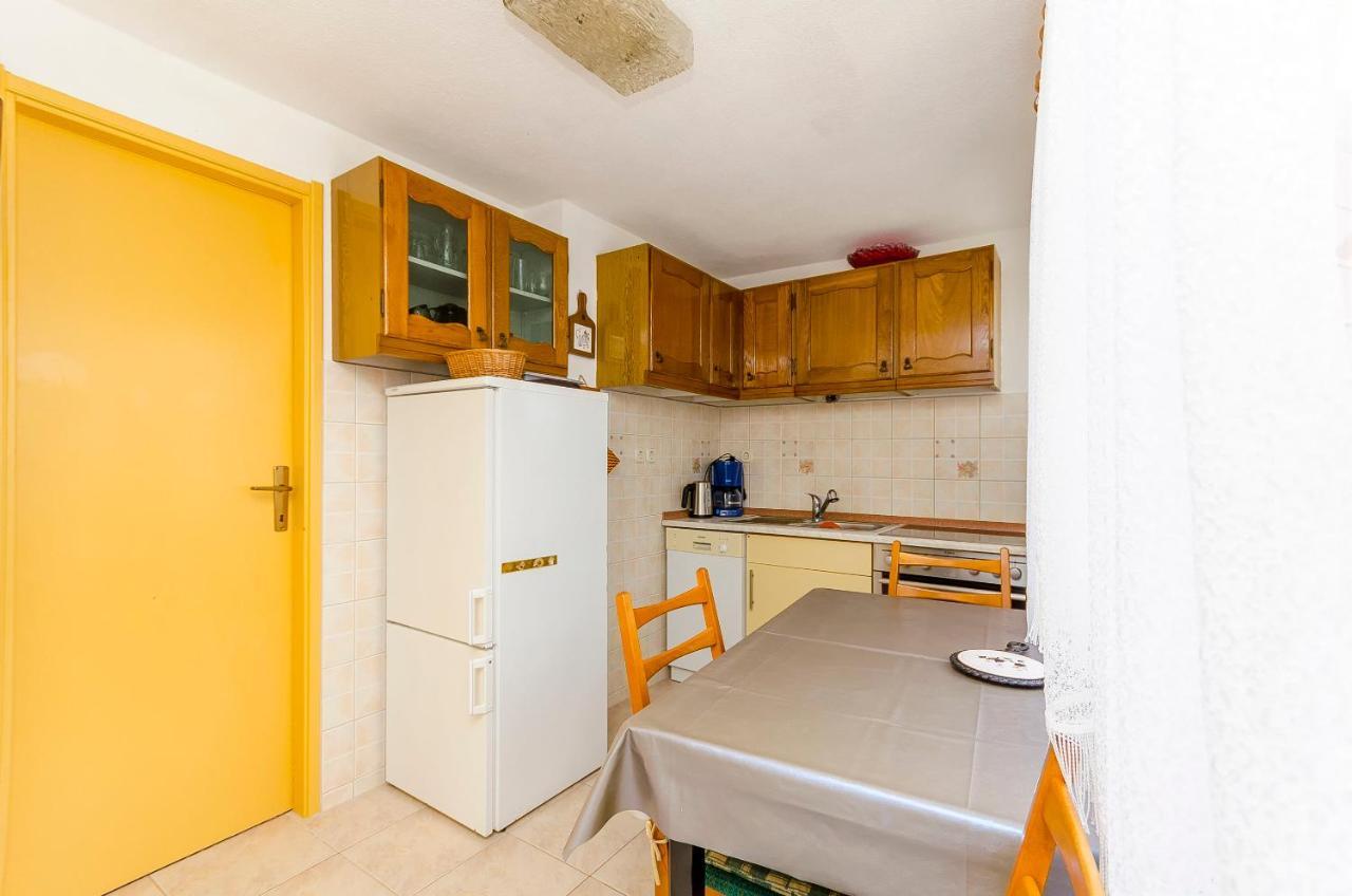 Apartments Marijana Трогир Экстерьер фото