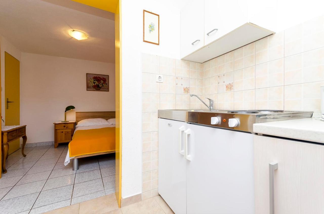 Apartments Marijana Трогир Экстерьер фото