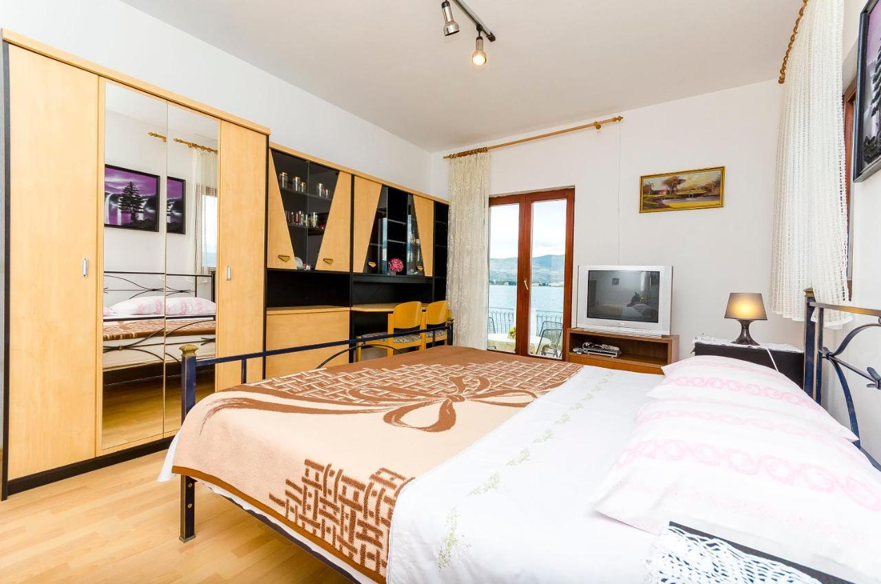 Apartments Marijana Трогир Экстерьер фото