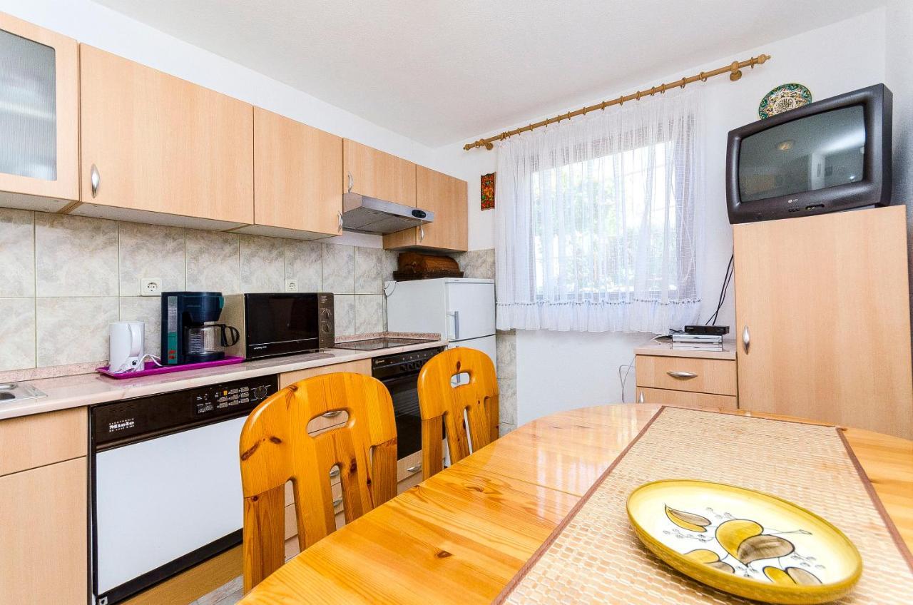 Apartments Marijana Трогир Экстерьер фото
