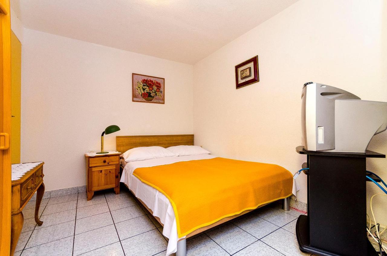 Apartments Marijana Трогир Экстерьер фото