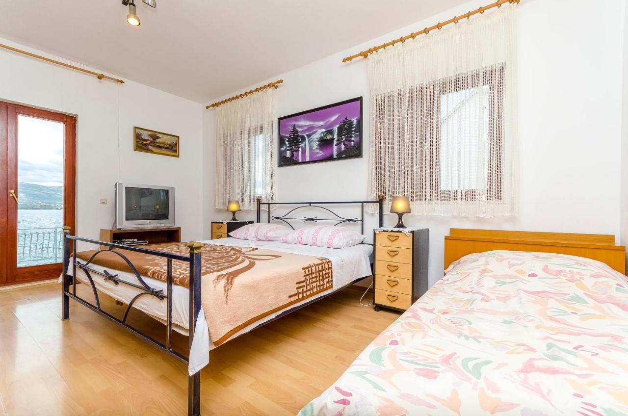 Apartments Marijana Трогир Экстерьер фото