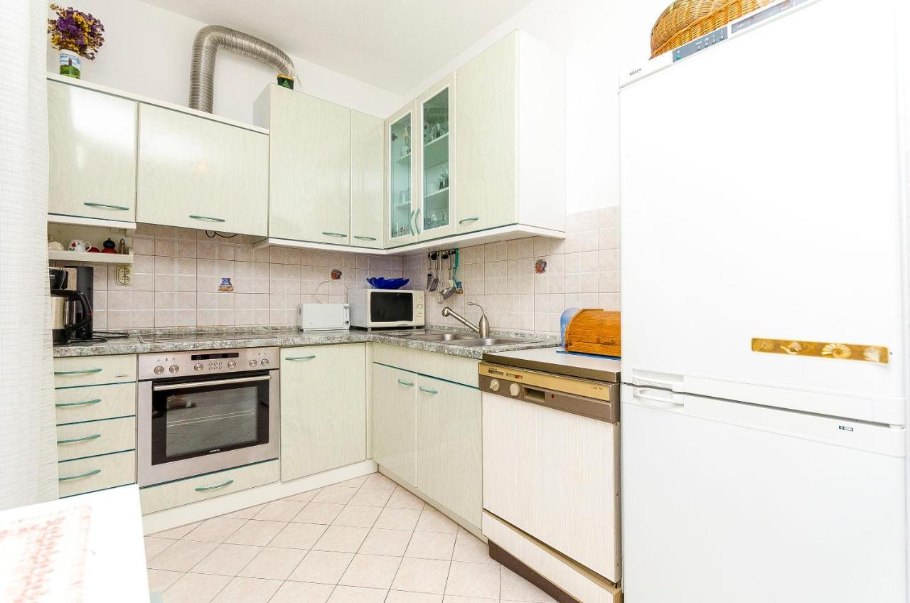 Apartments Marijana Трогир Экстерьер фото