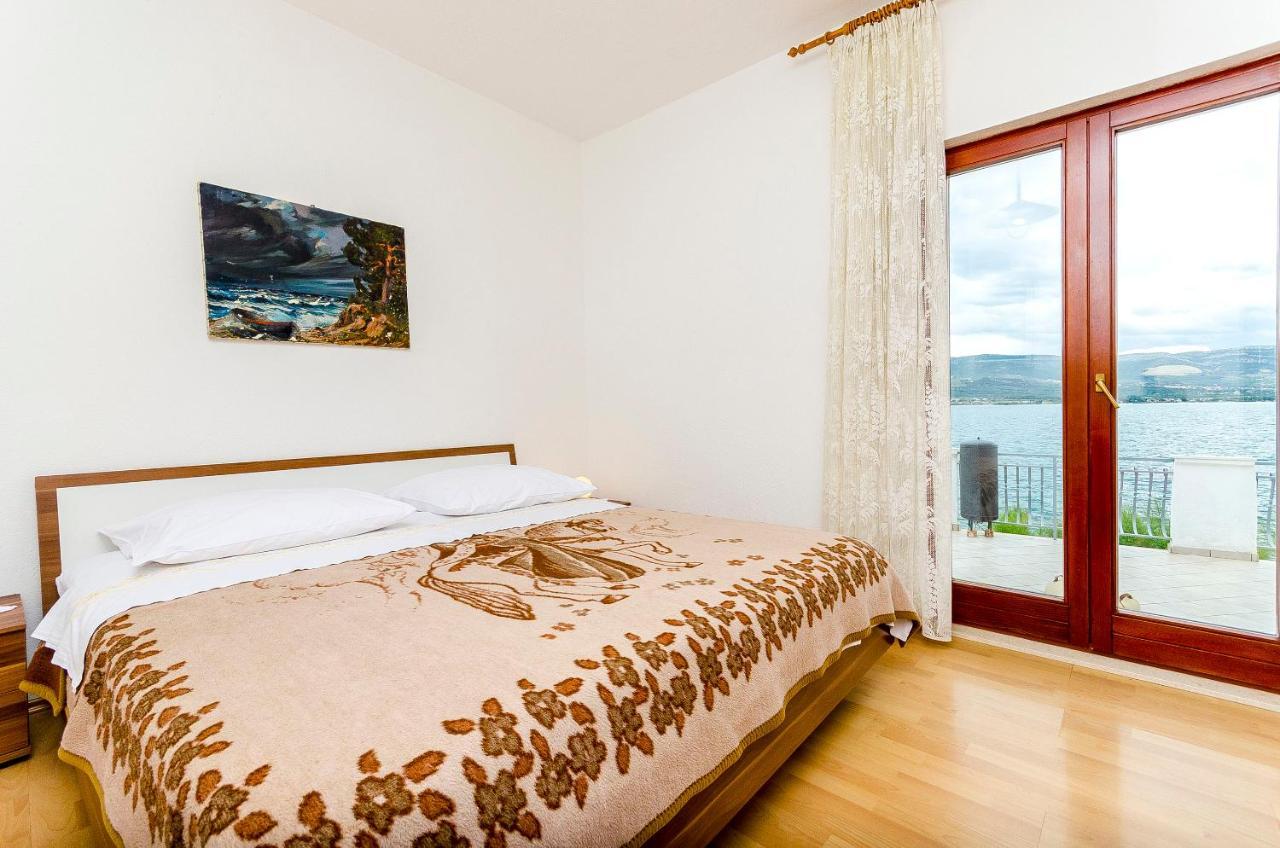 Apartments Marijana Трогир Экстерьер фото